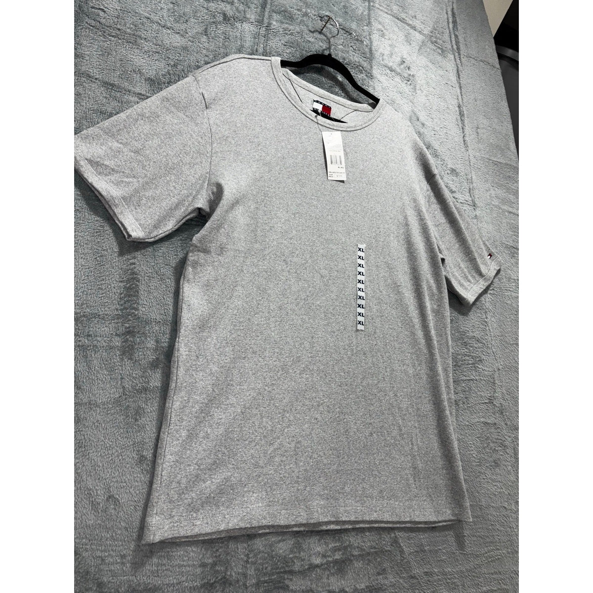 Tommy Hilfiger XL Gray Crewneck Short Sleeve Tee Casual Athleisure Preppy