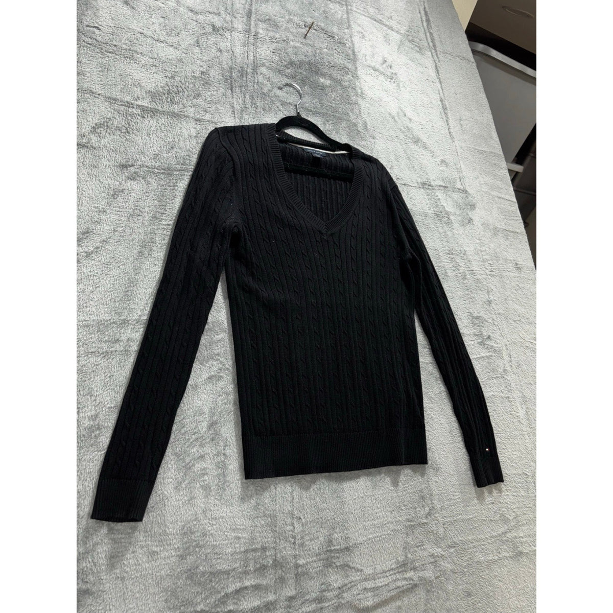Tommy Hilfiger M Black Cable Knit V-Neck Sweater Womens Preppy Casual