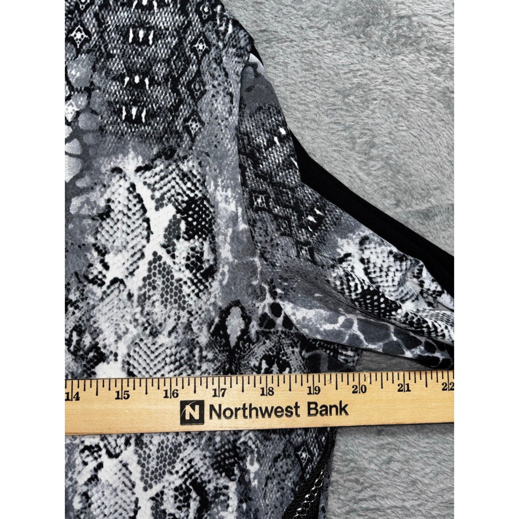 Bleeker & McDougal L Black Gray Snakeskin Colorblock Top Womens Casual