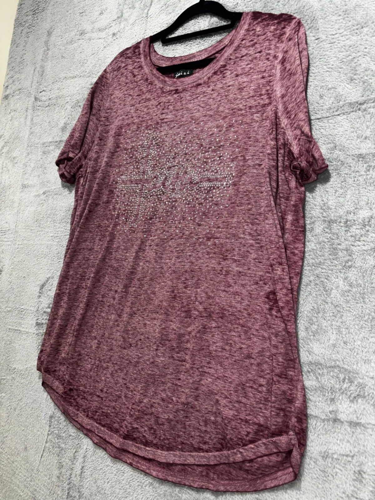 Joei & i Womens 1X Burgundy Heather Rhinestone Cross Tee Casual Boho