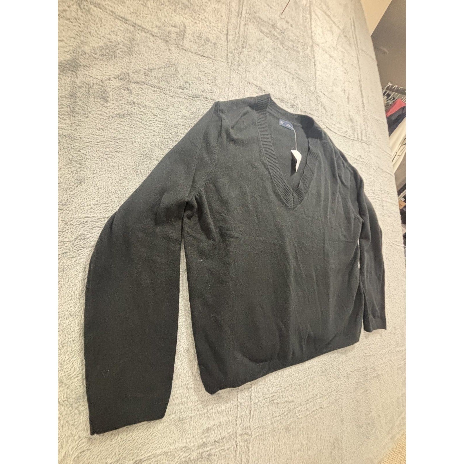 GAP Womens L Black V-Neck Sweater NWT Cotton Blend Classic Preppy Office Layer