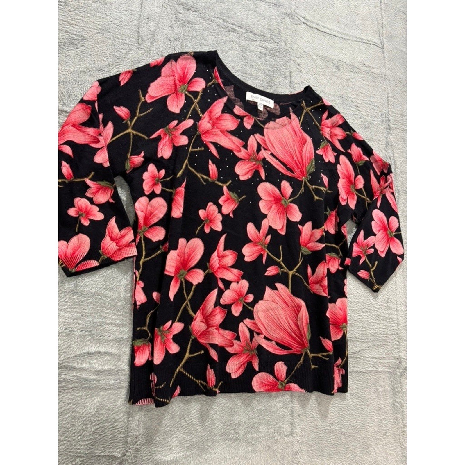 Emily Daniels Sweater Women PXL Black Pink Floral Knit 3/4 Sleeve Acrylic