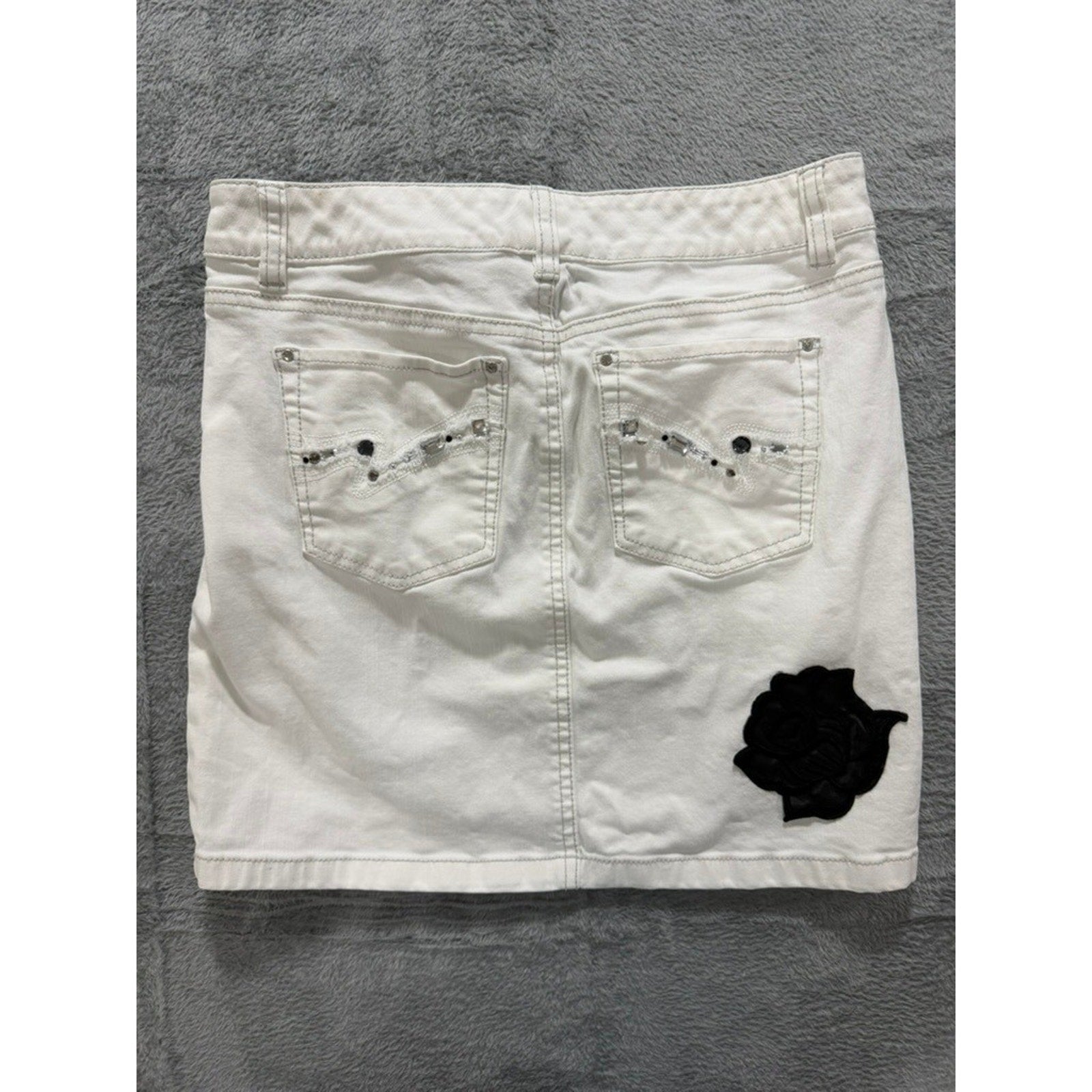 White House Black Market Denim Mini Skirt Women Size 2 White Floral Stretch