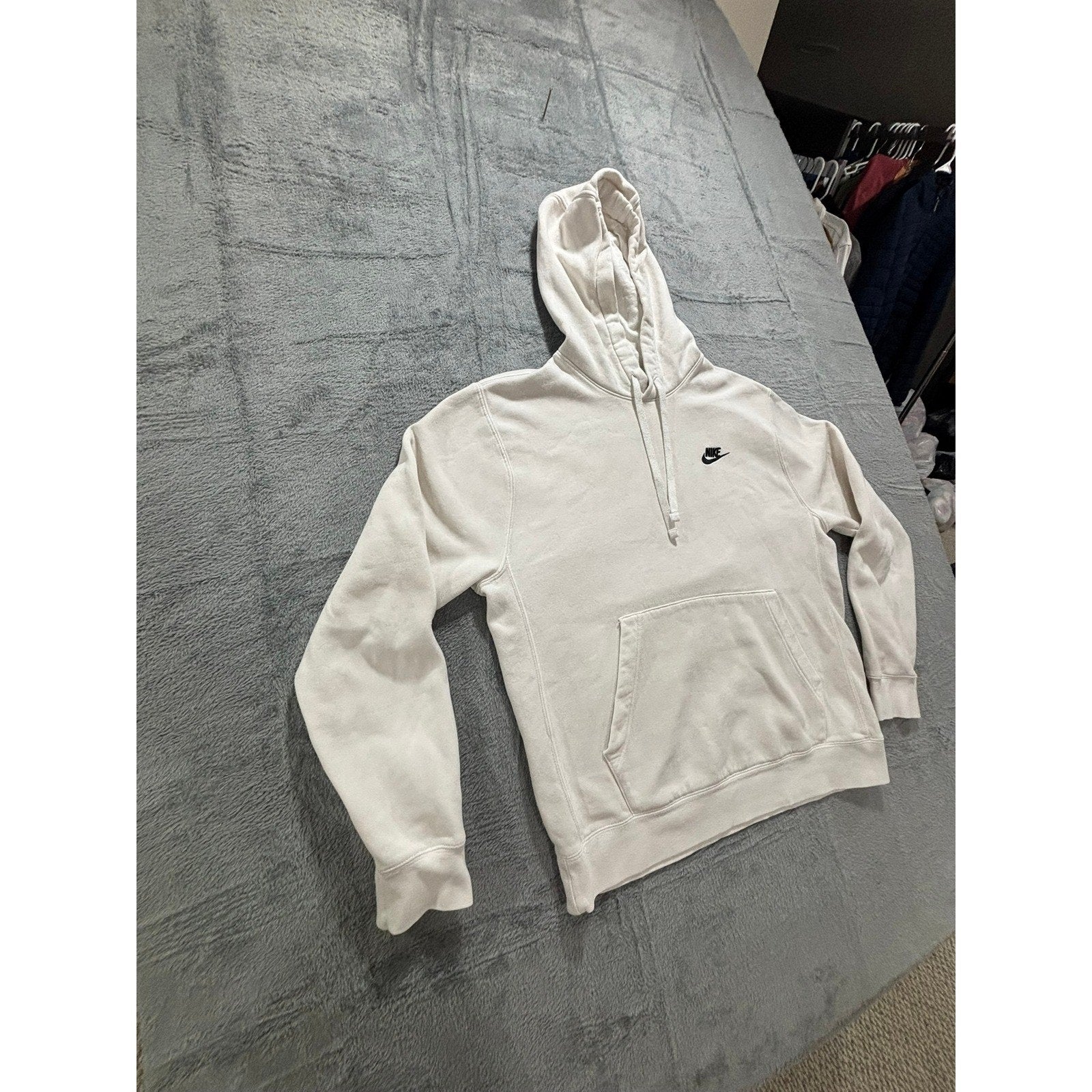 Nike M White Hoodie Womens Crewneck Swoosh Logo Casual Athleisure Sweatshirt