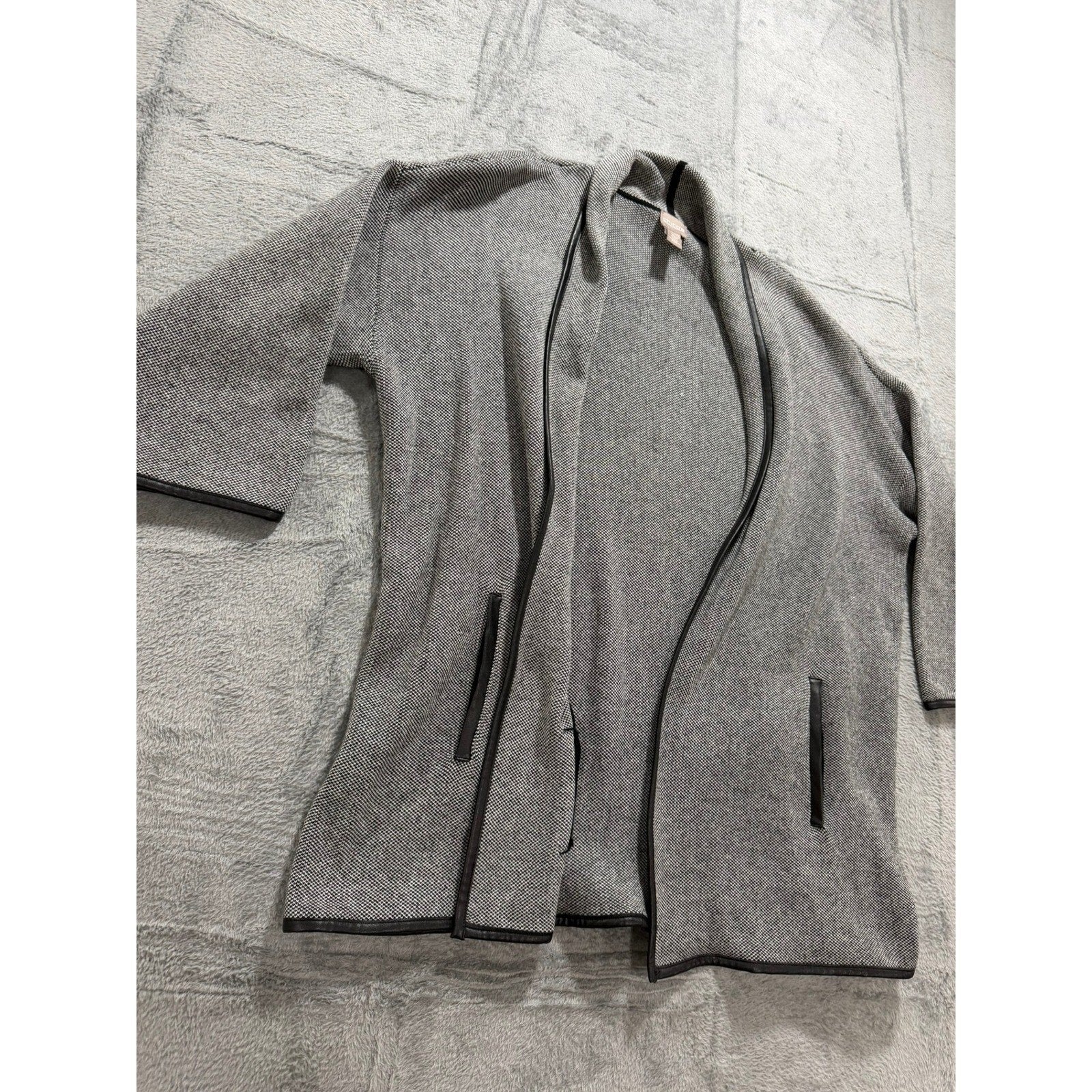 Chicos Grey Black Birds Eye Knit Open Front Cardigan Faux Leather Trim Size 2 L