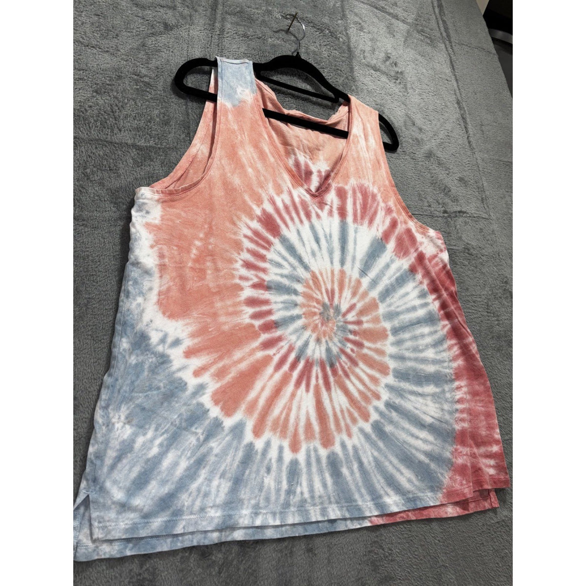 Old Navy Womens XL Red Blue Tie Dye V-Neck Tank Top Casual Boho