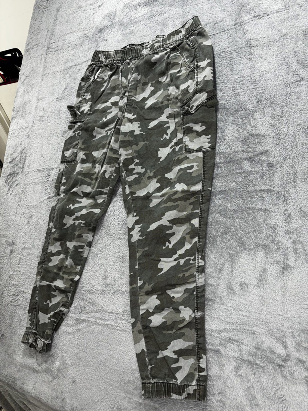 Justice Girls 18 Plus Olive Camo Cargo Joggers Casual Cozy
