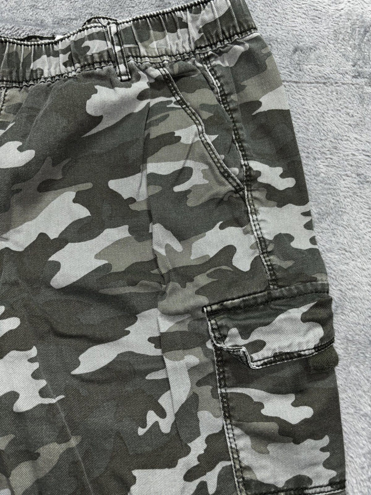Justice Girls 18 Plus Olive Camo Cargo Joggers Casual Cozy