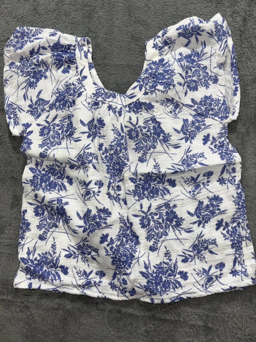 Old Navy Girls Sizes 5 to 7 4 Piece Bundle Jeans Skirts Top Cat and Jack btween
