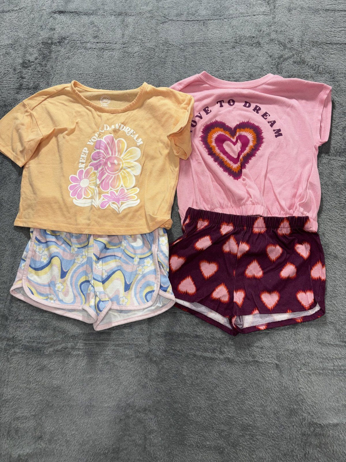 Wonder Nation Girls Sizes 6 to 6X 4 Piece Outfit Bundle Carter's Tees Shorts