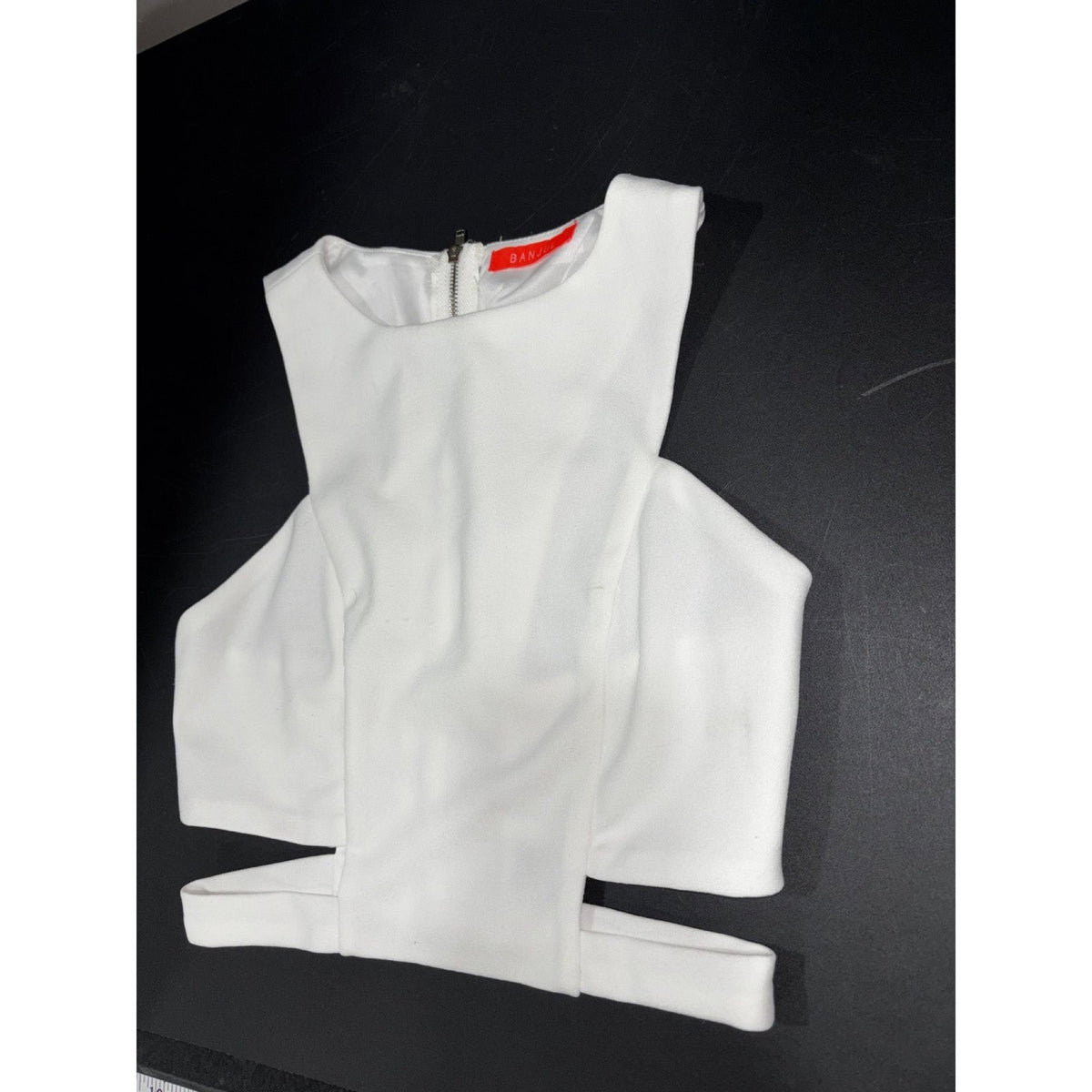 BANJUL Womens White Sleeveless Cutout Crop Top Zip Back Size Not Tagged