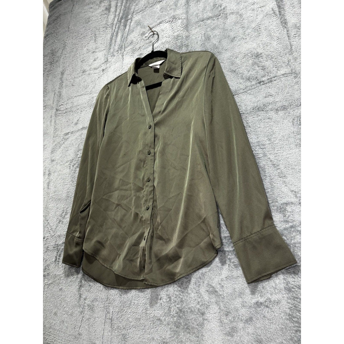 H&M Womens XS Olive Green Button Up Long Sleeve Blouse Casual Minimalist
