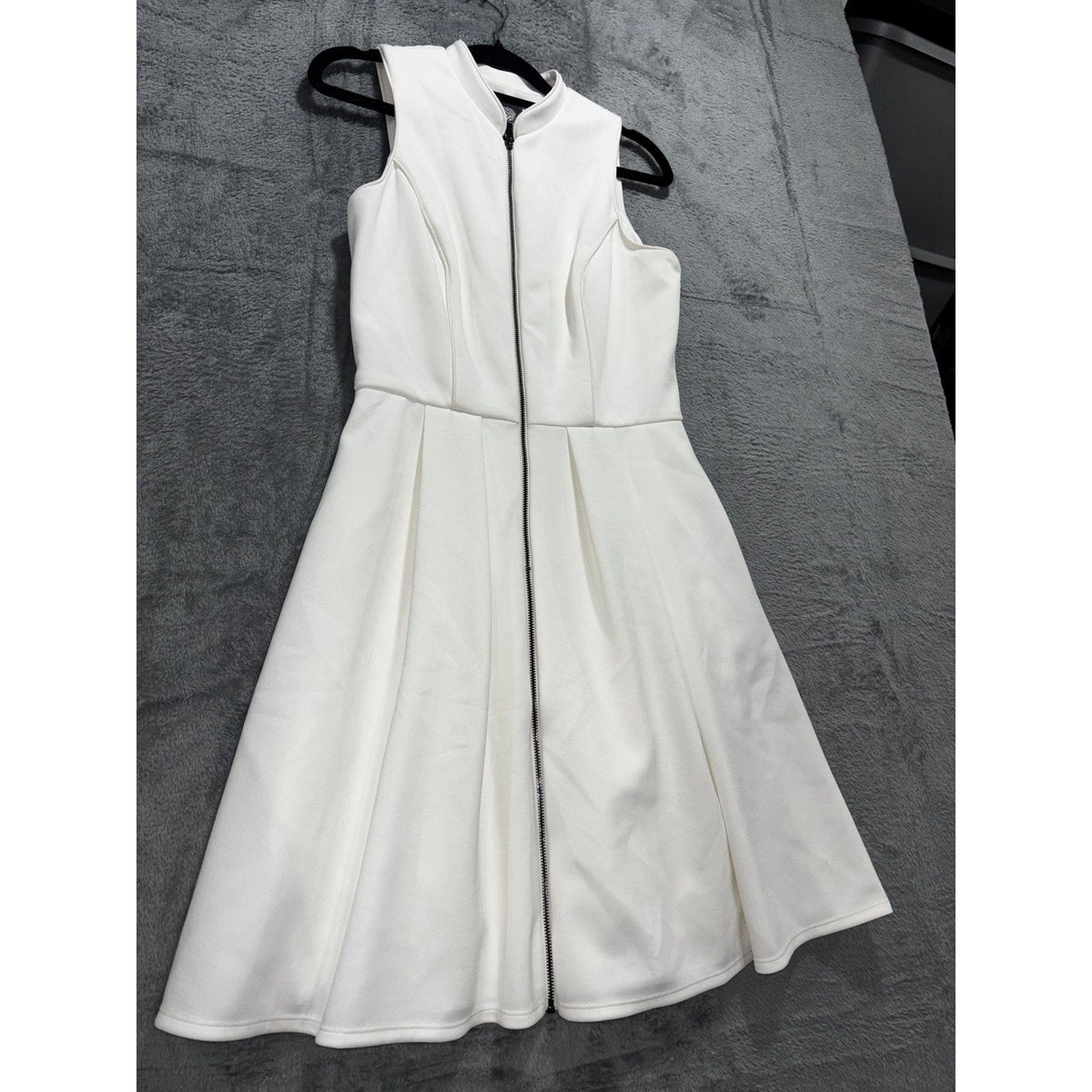 Vince Camuto Womens 2 White Sleeveless Fit and Flare Dress Zip Front Minimalist