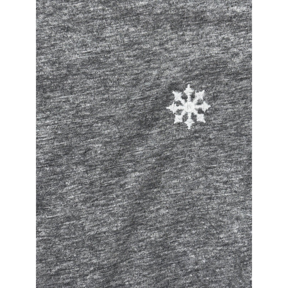 Maurices 24/7 Womens L Gray Snowflake Crewneck Short Sleeve Tee Casual Winter