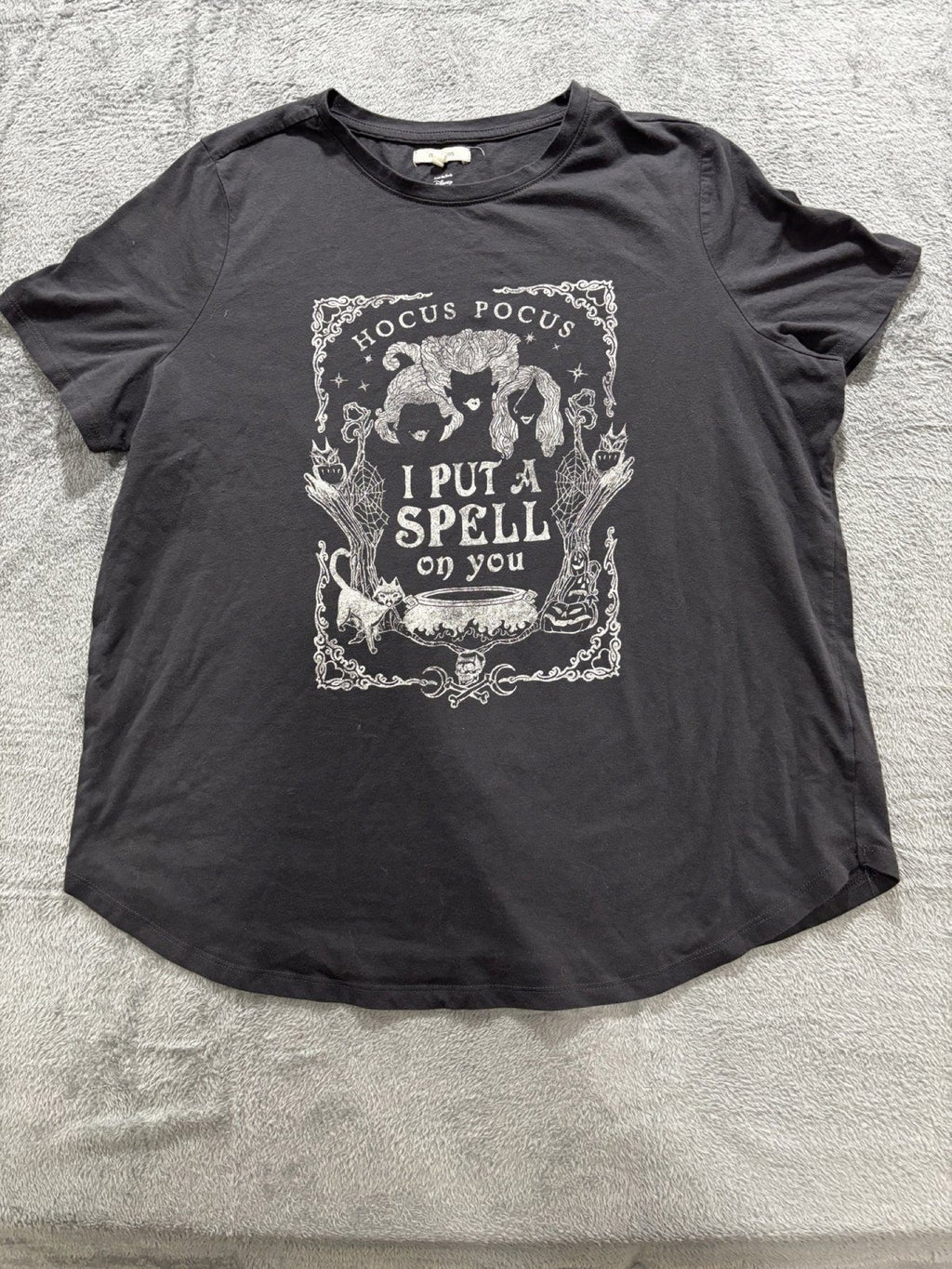 Maurices Womens 0X Black Disney Hocus Pocus Graphic Tee Halloween Casual