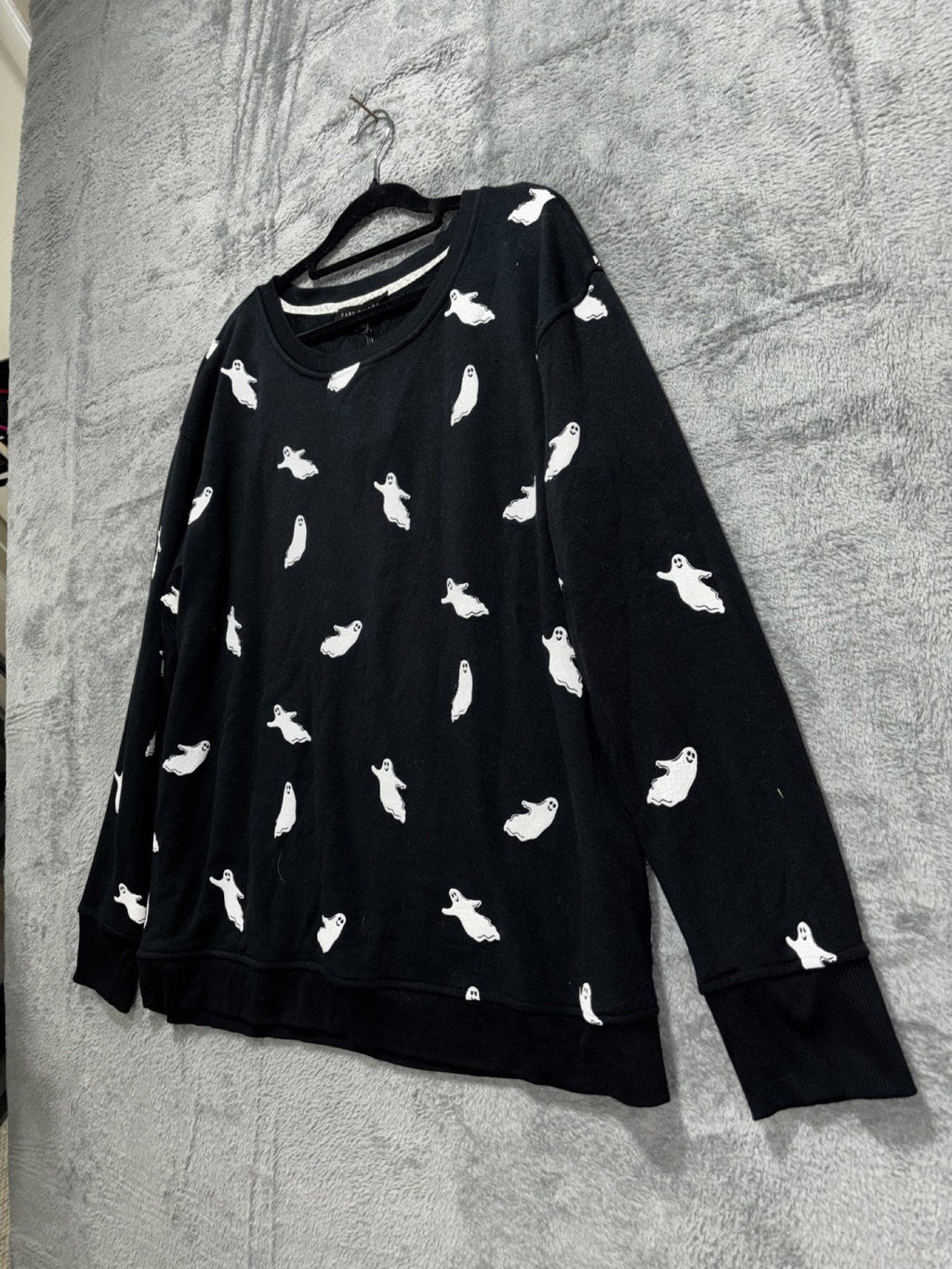 NWT Jane + Delancey Womens L Black Ghost Print Sweatshirt Halloween Casual