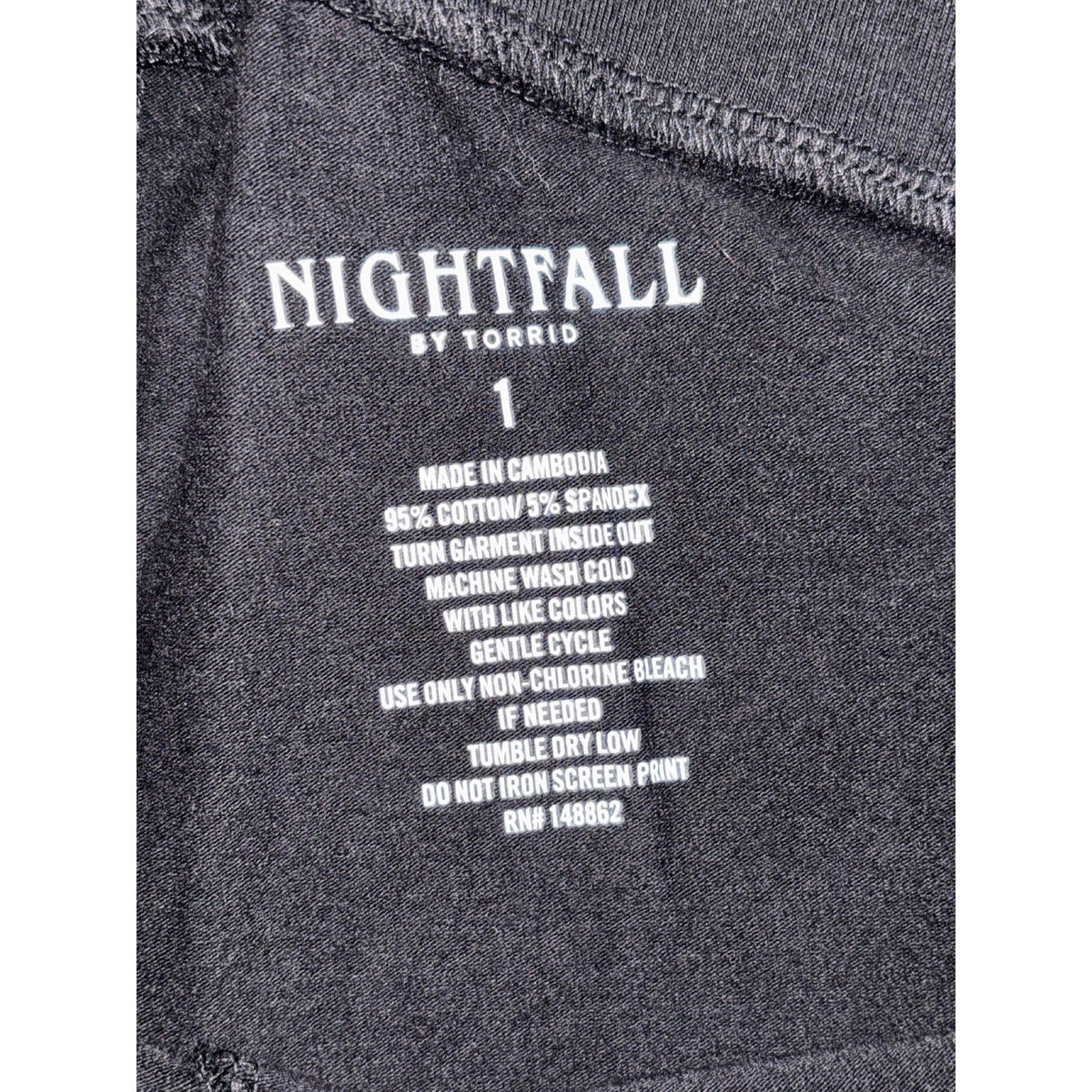 Nightfall by Torrid Womens 1 Black Snake Rose Graphic Bike Shorts Gothic