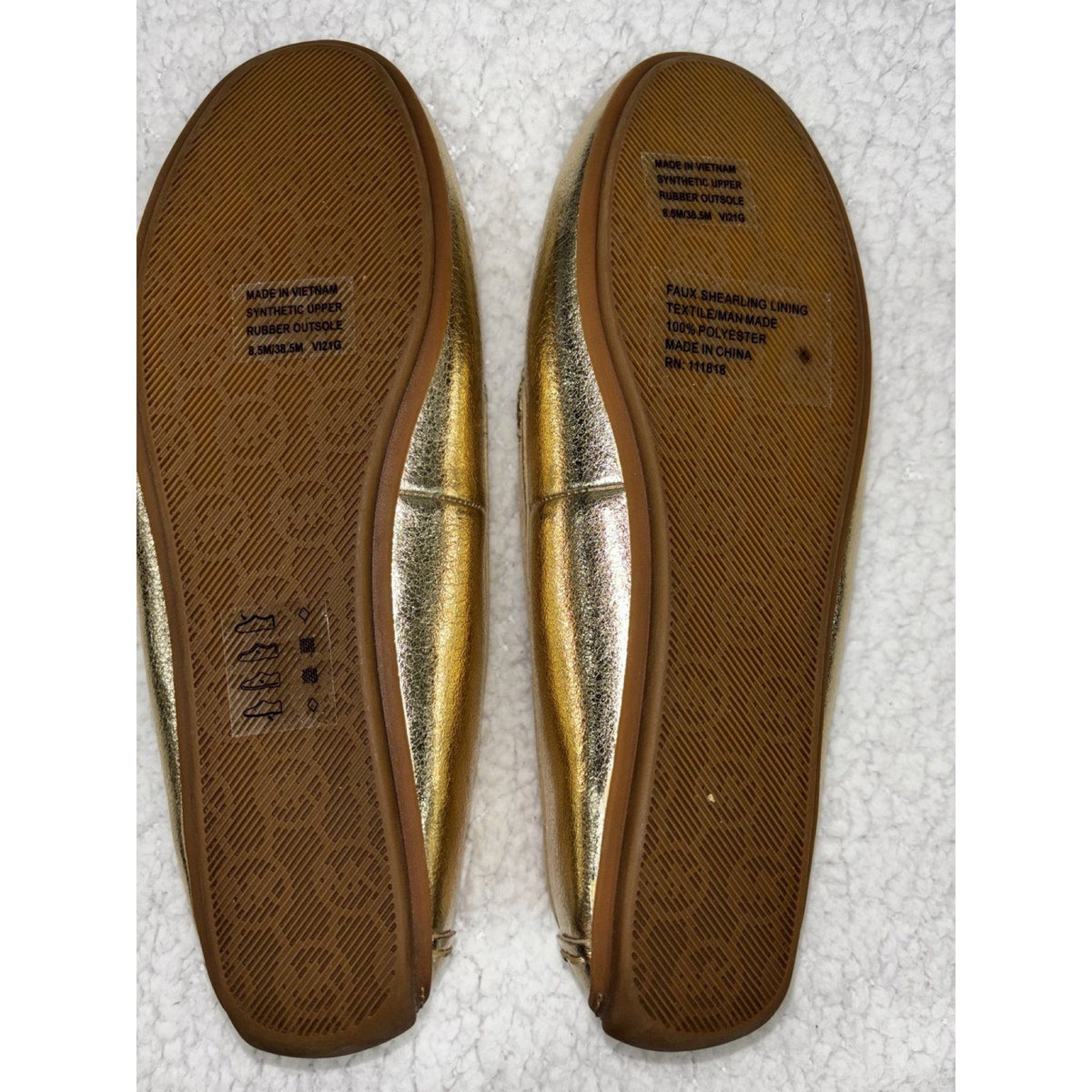 Michael Kors Womens 8.5 Gold Moccasin Loafers Faux Shearling Cozy Preppy