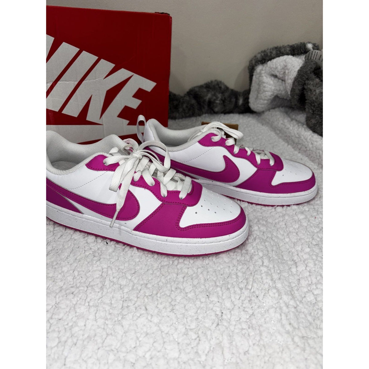 Nike Kids Youth 7Y White Fuchsia Low Top Sneakers Athletic Casual