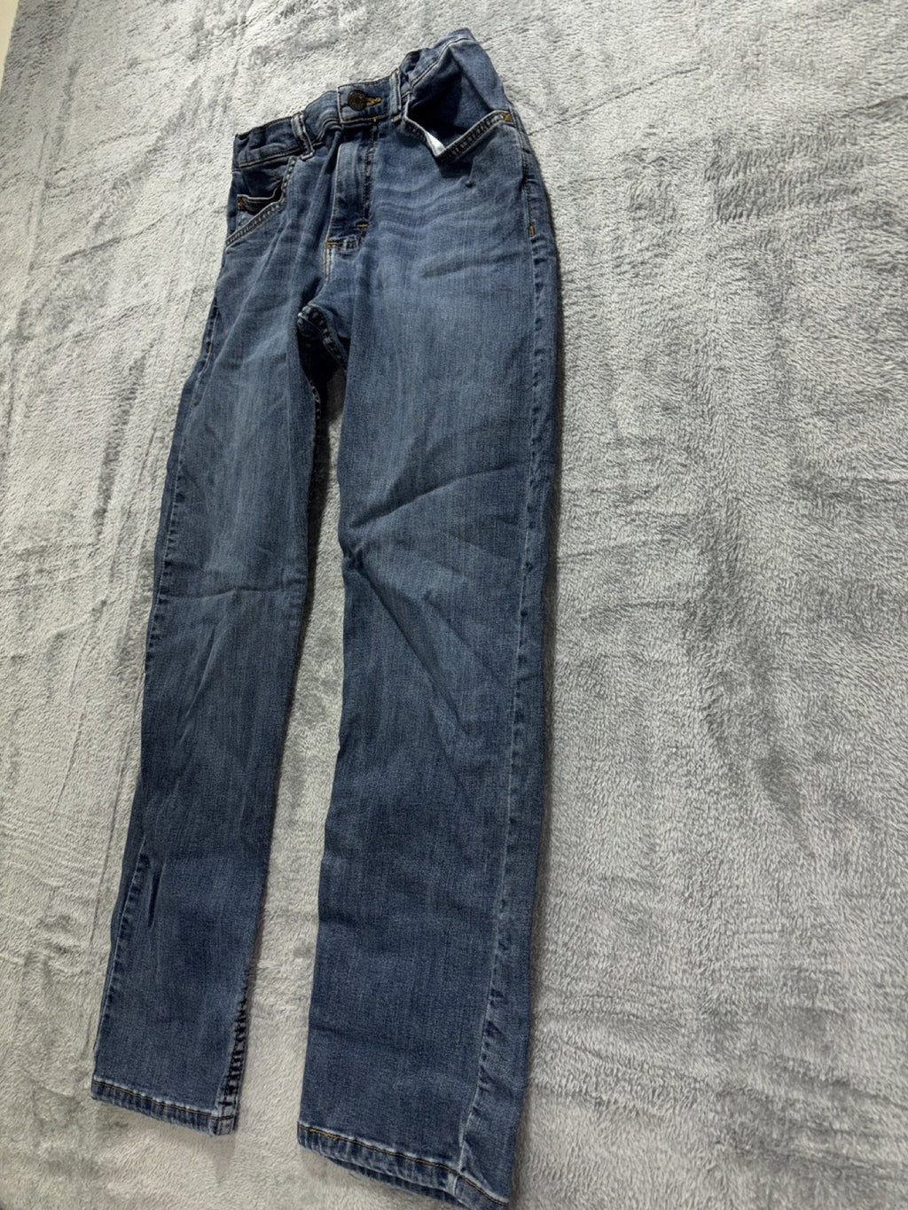 Wrangler Boys 16 Regular Medium Blue Classic Straight Jeans Casual