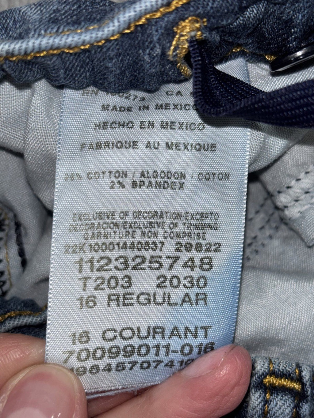Wrangler Boys 16 Regular Medium Blue Classic Straight Jeans Casual