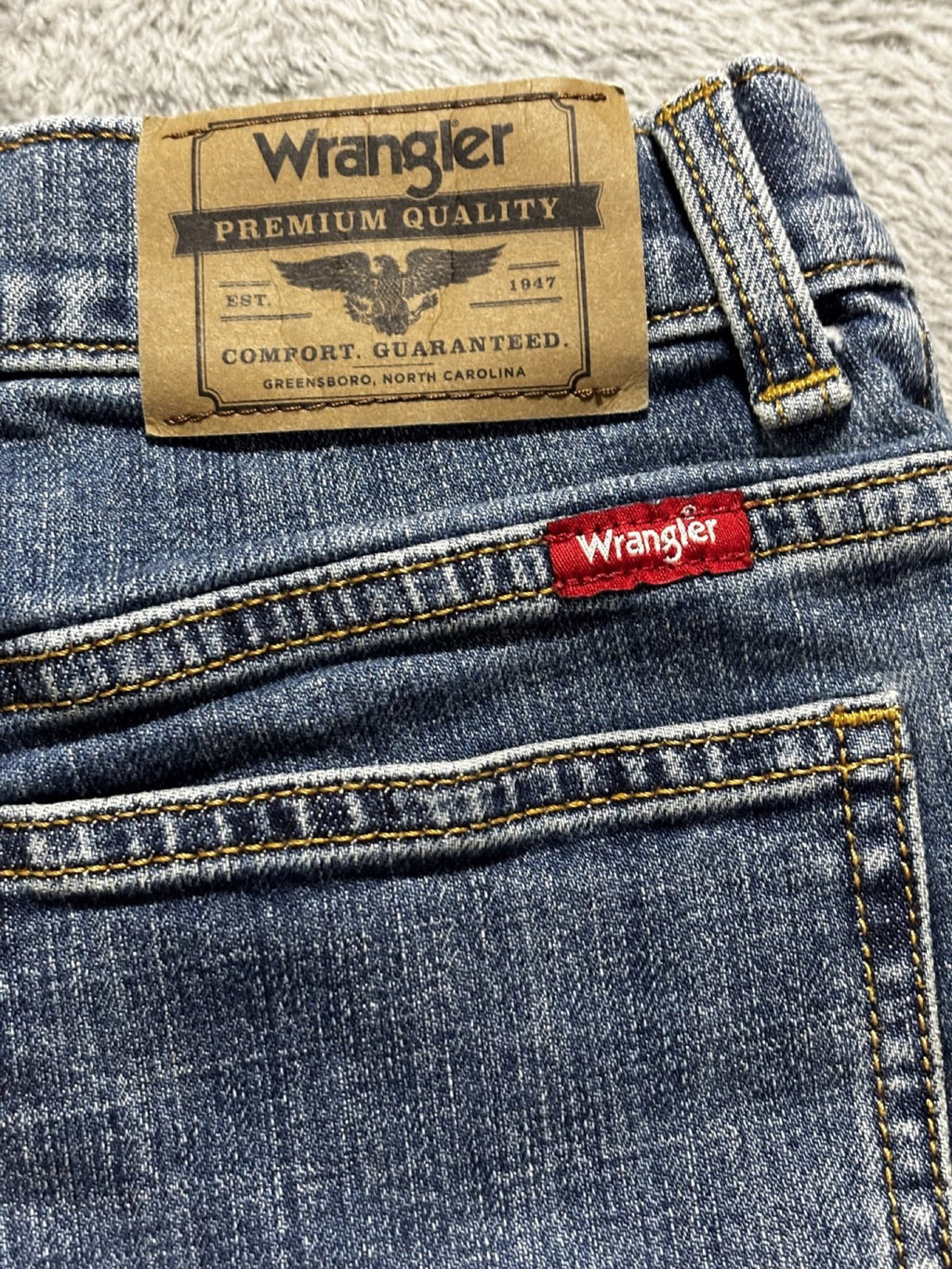 Wrangler Boys 14 Regular Medium Blue Classic Boot Cut Jeans Casual