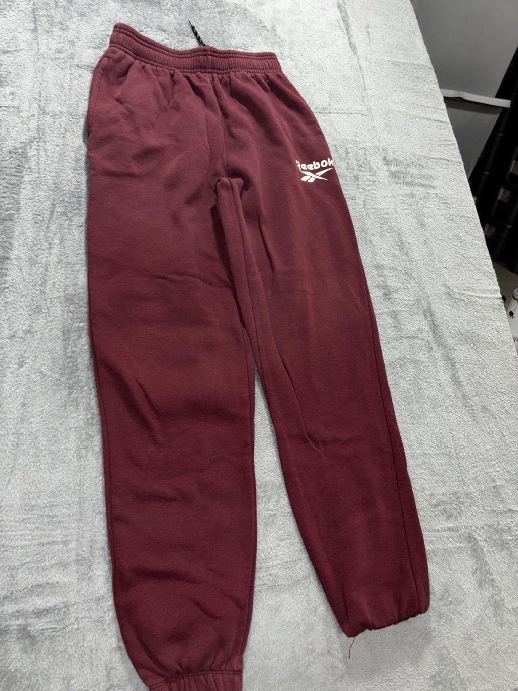 Reebok Kids XL 18/20 Maroon Fleece Joggers Casual Athleisure