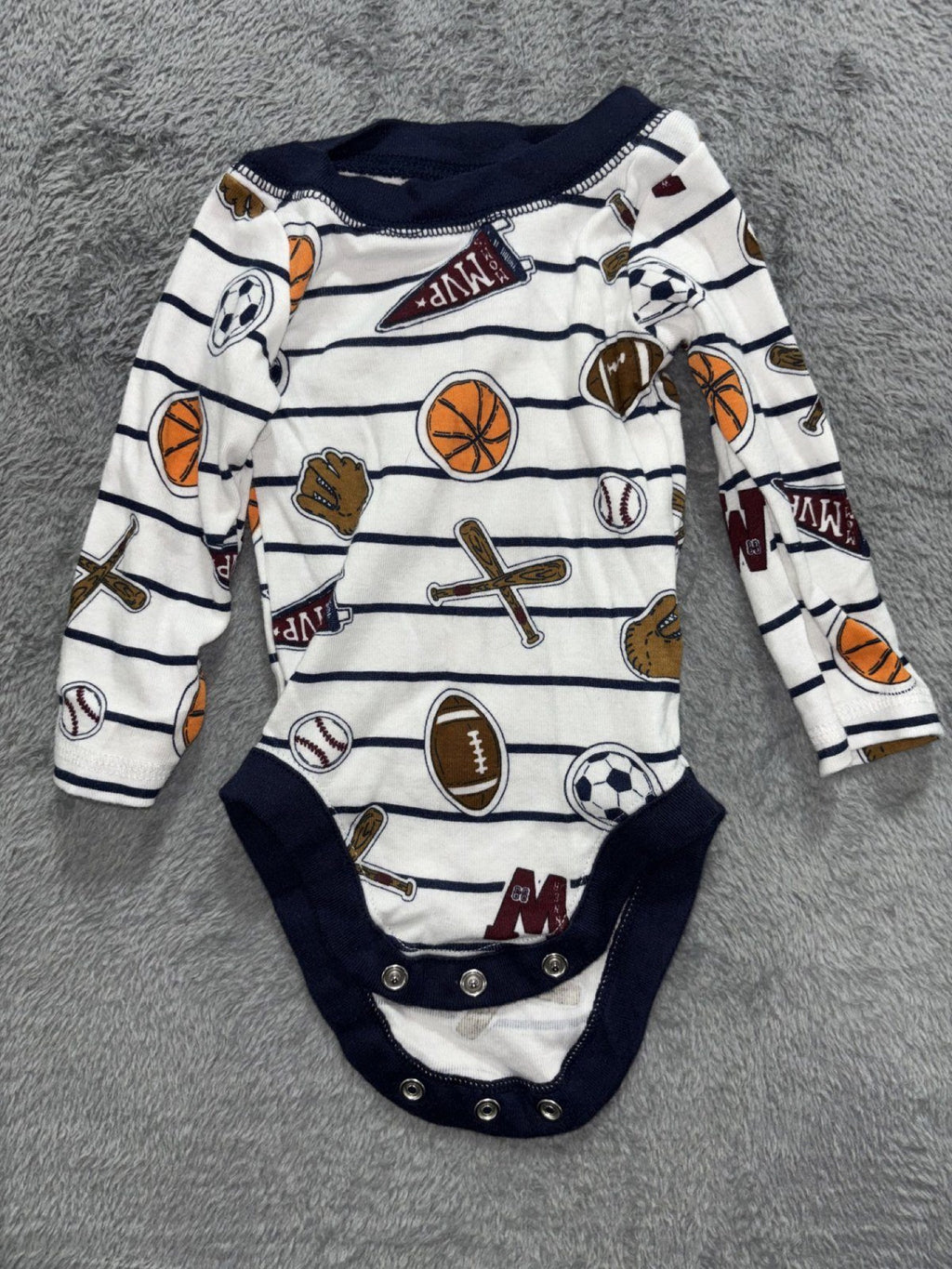 Nike Baby Boys 0-3M 5 Piece Bundle Sports Bodysuits Red Gray Navy Cream