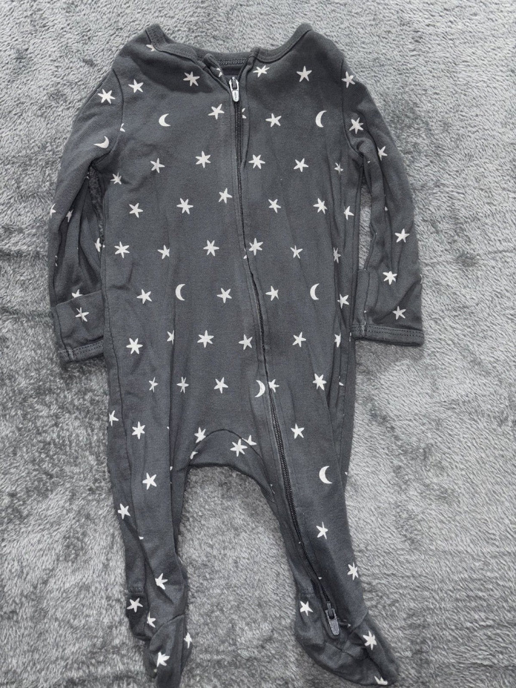 Carter's Baby NB to 0-3M 5 Piece Bundle Sleepers Sleep Sacks Cream Gray Navy