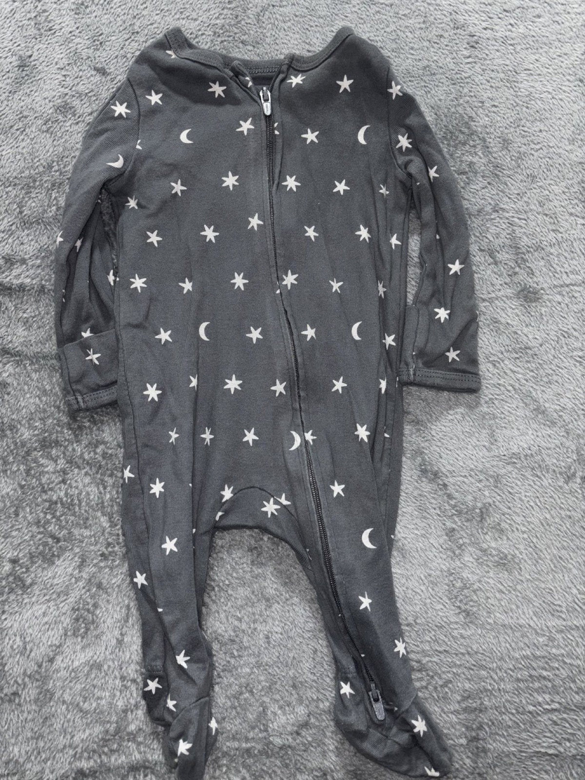 Carter's Baby NB to 0-3M 5 Piece Bundle Sleepers Sleep Sacks Cream Gray Navy