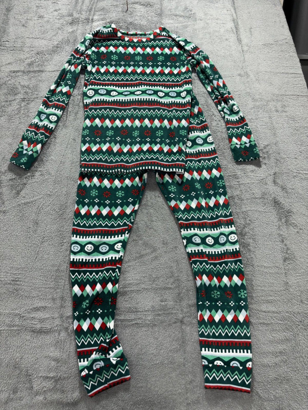 Cat & Jack Kids 14 4 Piece Bundle Christmas Pajama Sets Green Red Sleepwear