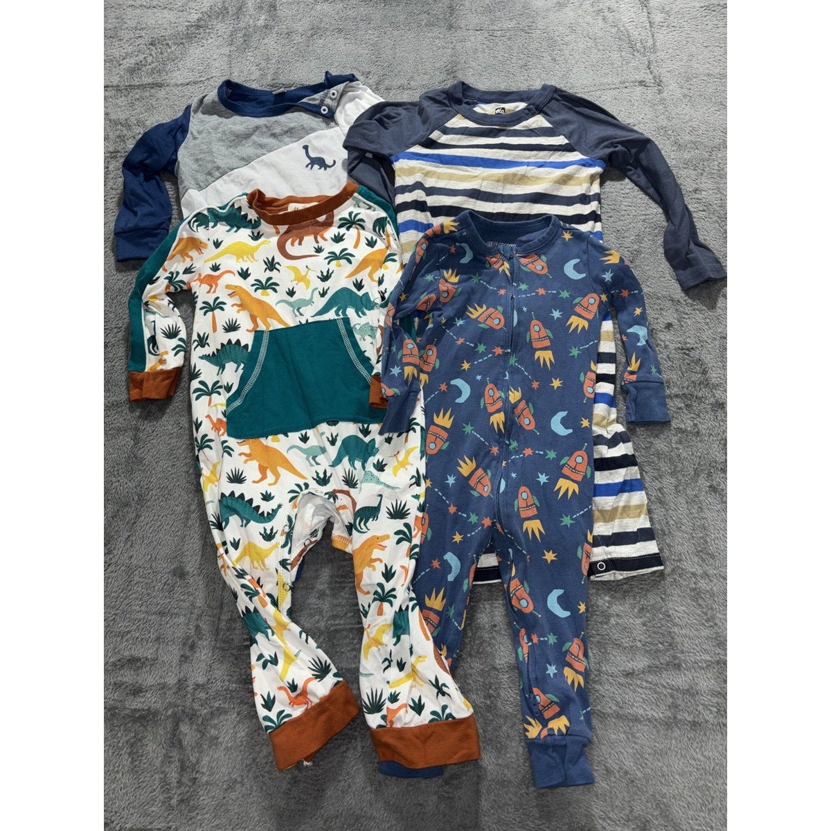 Tea Collection Old Navy Baby 18-24M 4 Piece Romper Bundle Dino Rocket Stripes