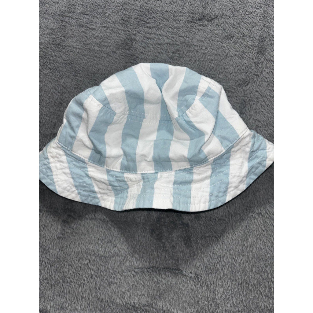 Munchkin Baby 12M 7 Piece Bundle Burp Cloths Bibs Sun Hats White Gray Tan Blue