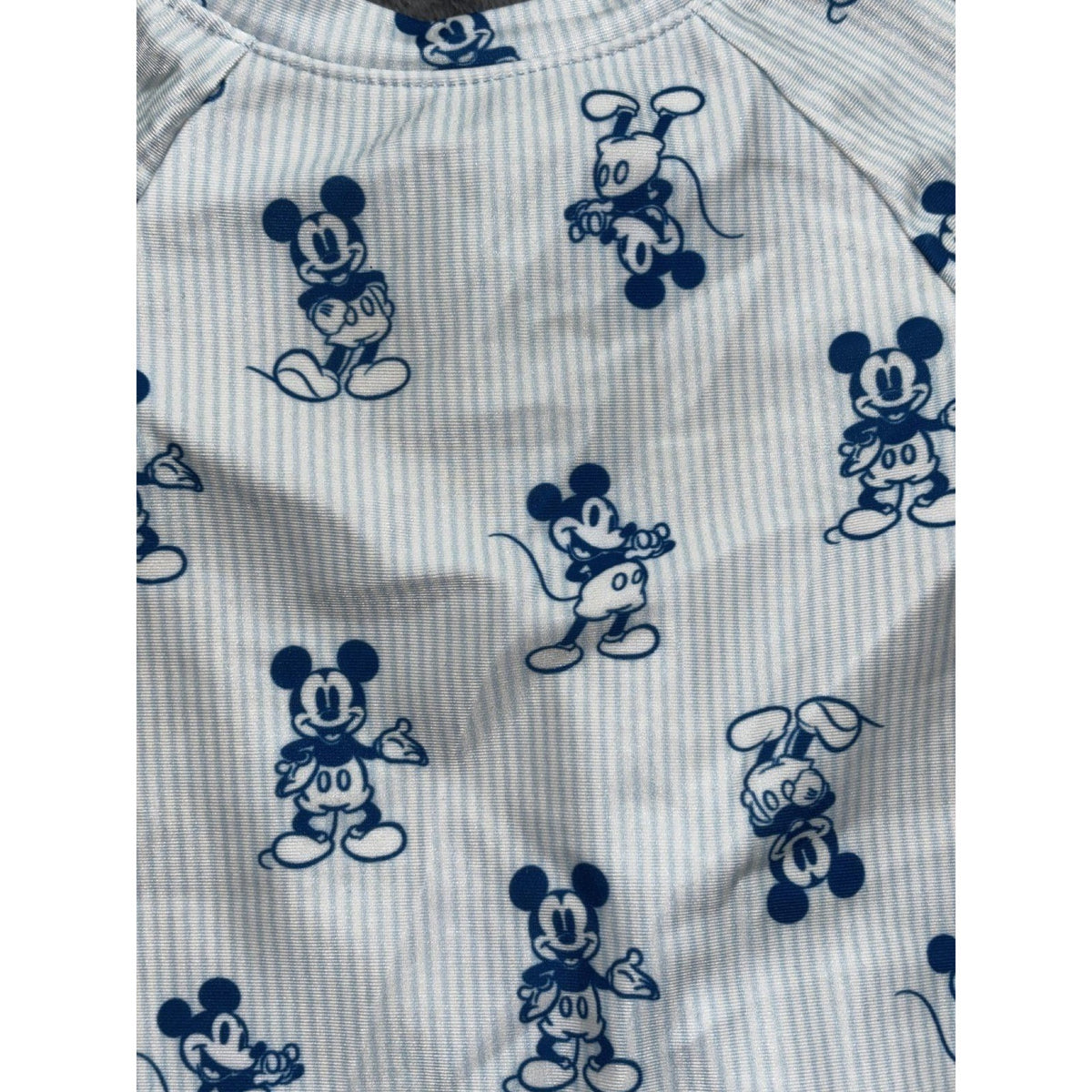Majestic Baby Sizes 3-6M to 6M 3 Piece Bundle Phillies Tee Mickey babyGap