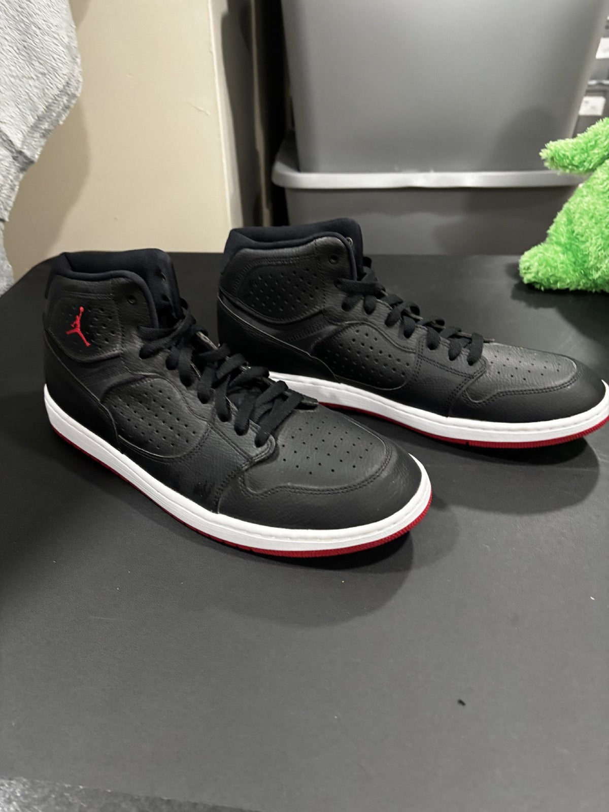 Jordan Mens 12 Black White Red High Top Sneakers Athletic Streetwear
