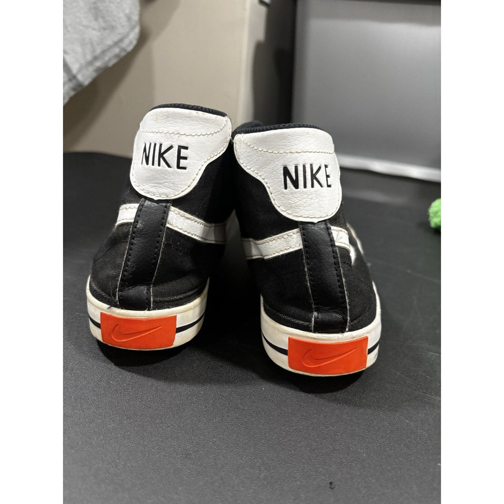 Nike Mens 9.5 Black White Mid Top Sneakers Casual Retro Skate Style