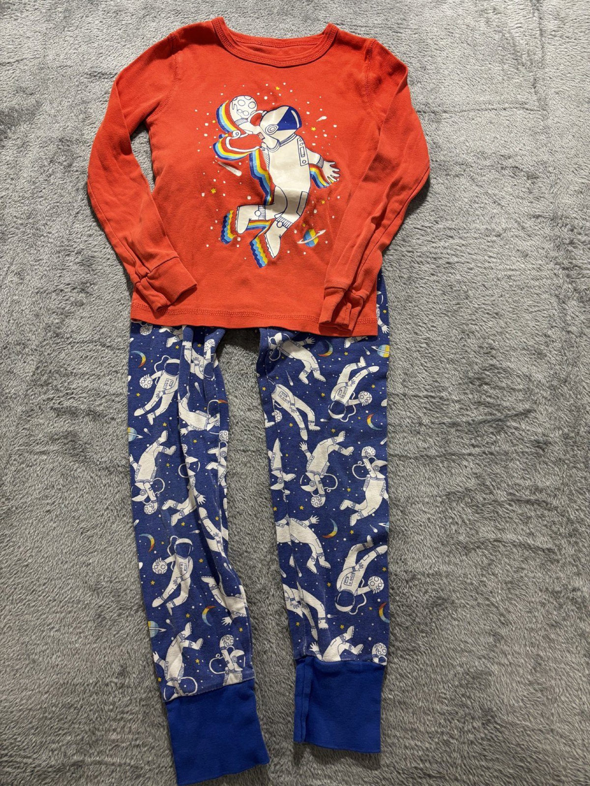 Carter's Kids Sizes 6 to 6/6A 3 Sets Pajamas OshKosh Gray Camo Blue Astronaut