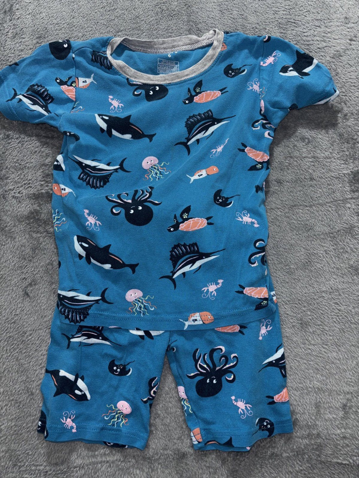 Carter's Kids Sizes 6 to 6/6A 3 Sets Pajamas OshKosh Gray Camo Blue Astronaut
