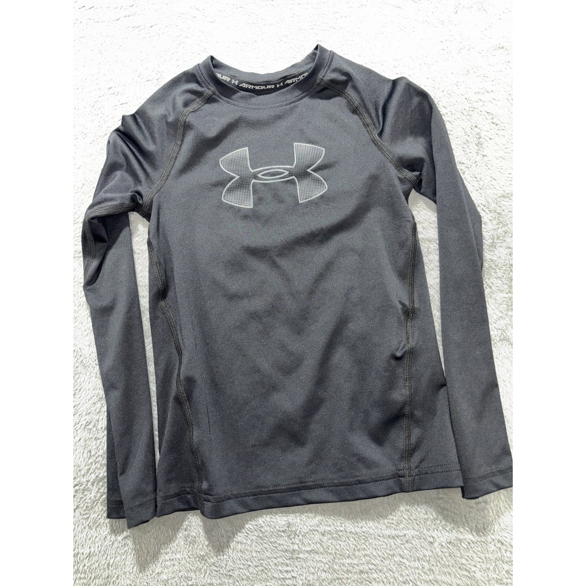 Under Armour Youth XS S 6 Pc Black Gray Athletic Bundle Tops Shorts Leggings