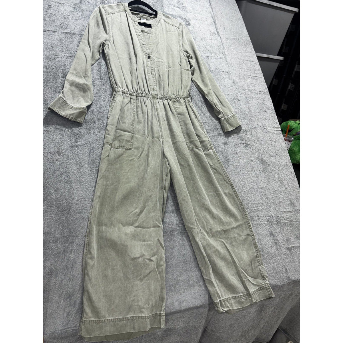 Old Navy Women's Sage Green Jumpsuit Size XS, photo 4 of 12