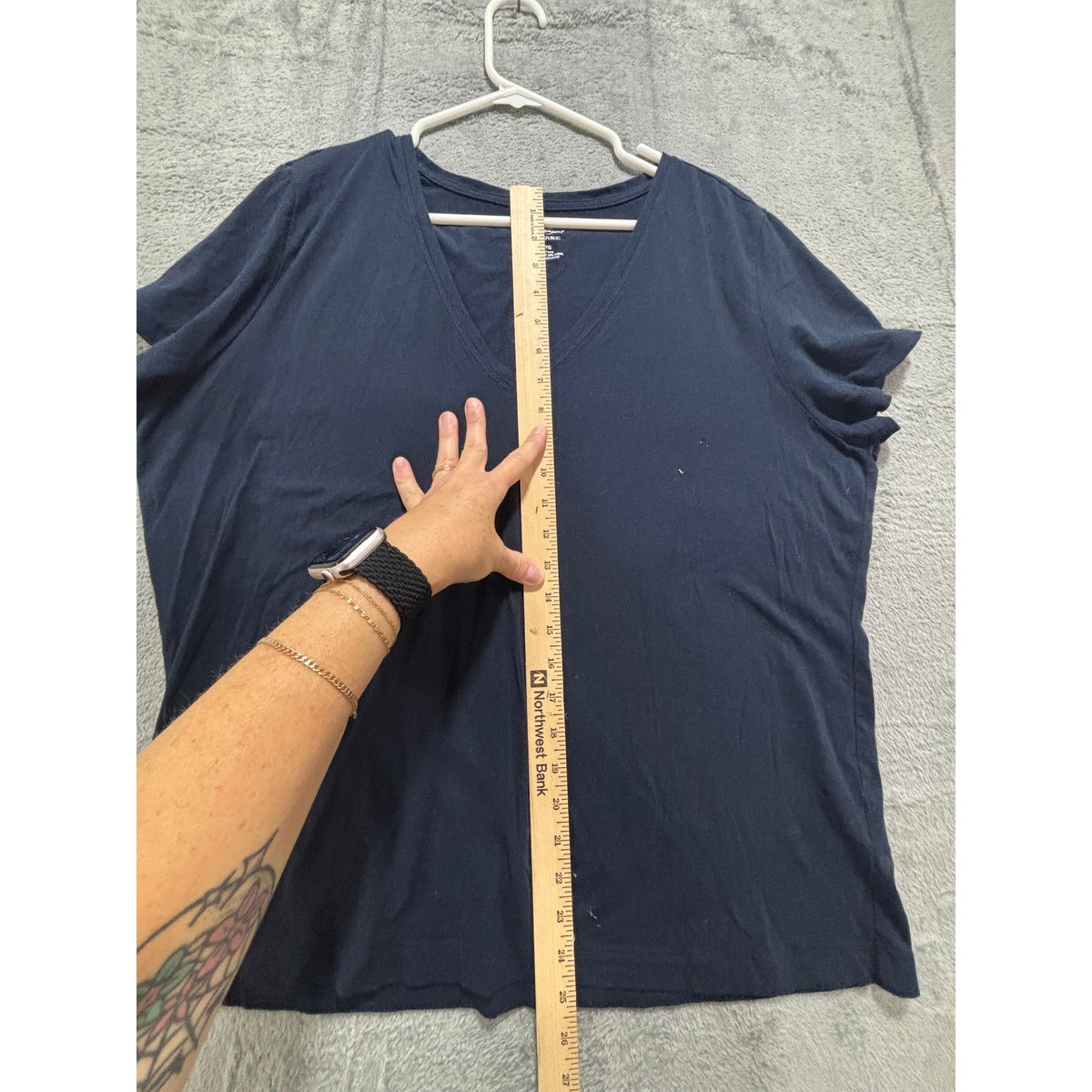 Banana Republic XXL Navy Blue Womens Timeless Tee V-Neck T-Shirt Casual Minimal
