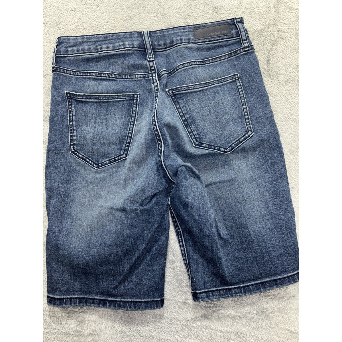 Calvin Klein Women's Medium Wash Denim Shorts Size 4, photo 5 of 12