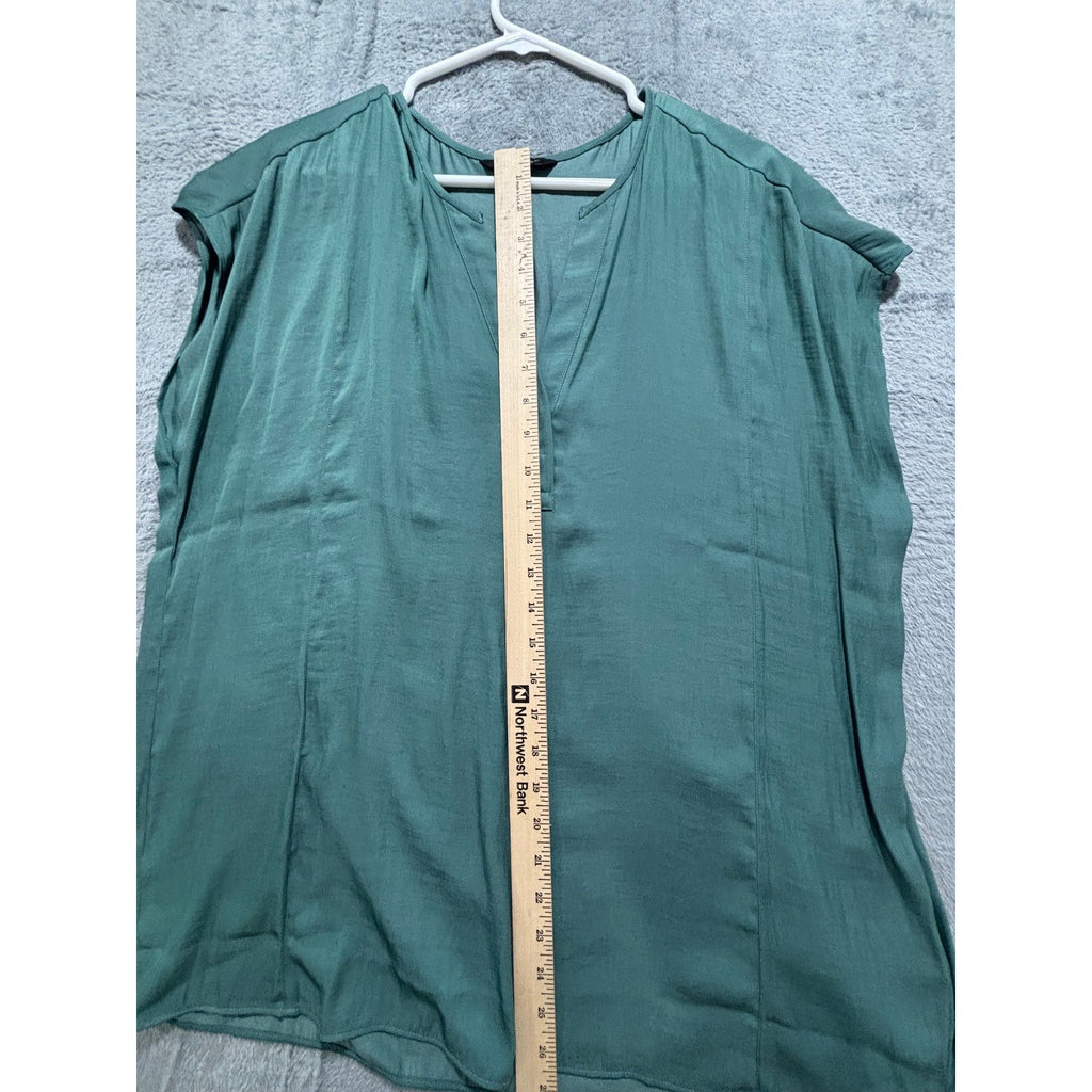 Banana Republic Women's Green V-Neck Blouse Size XL, photo 6 of 11