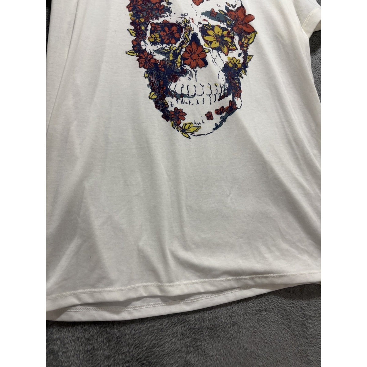 LuLaRoe Womens L White Floral Skull Graphic Crewneck Tee Casual