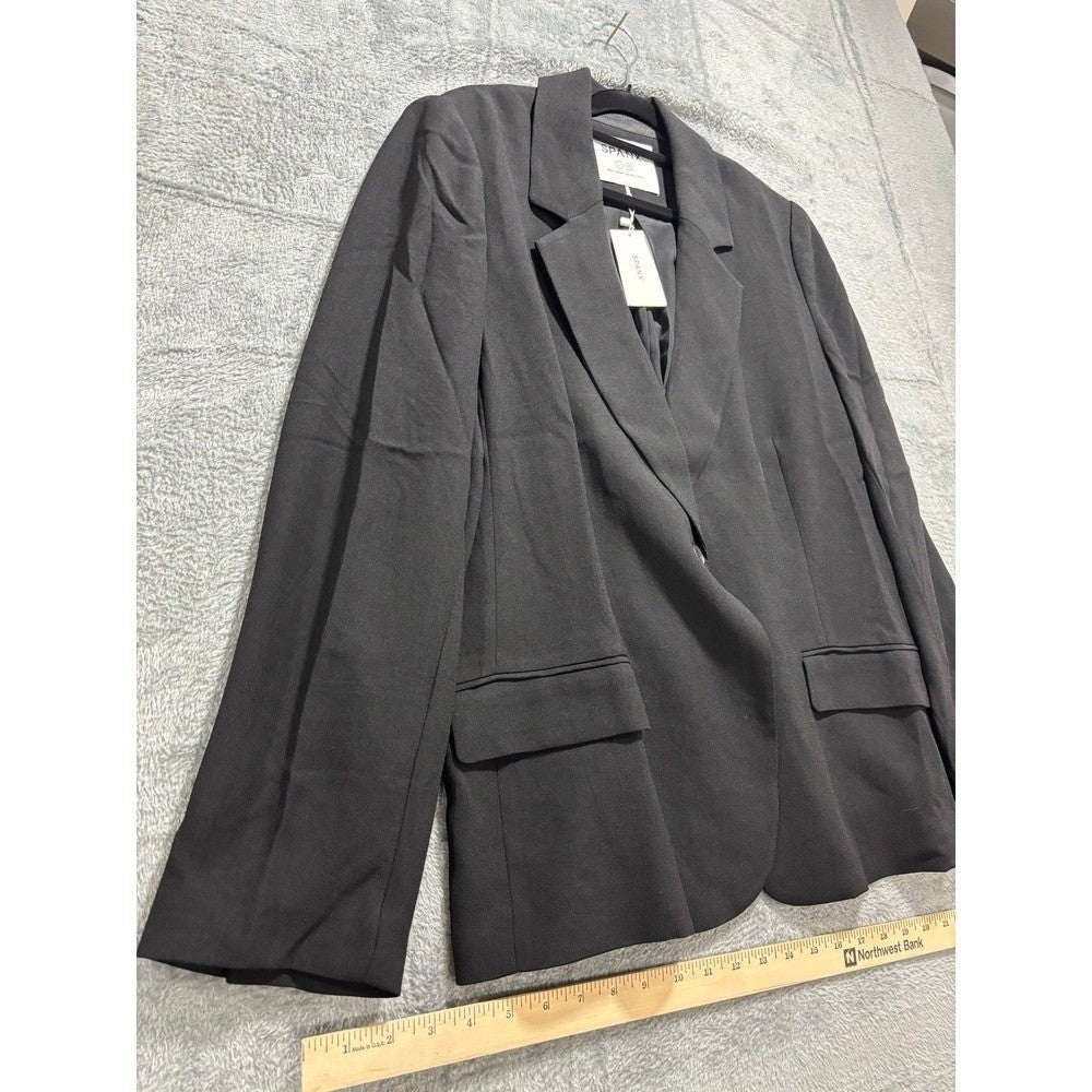 Blazer angle with pockets