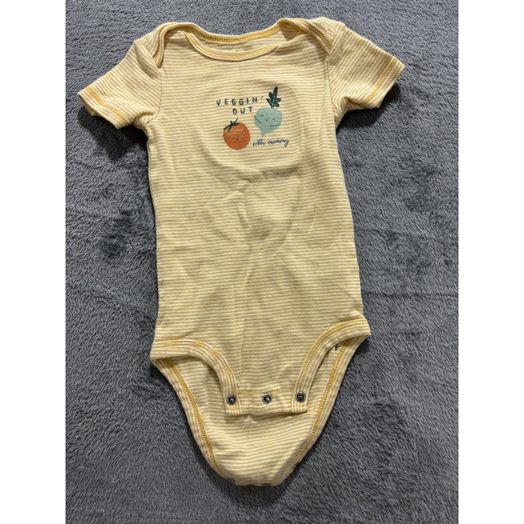 Carter's Baby 12M 6 Piece Bundle Bodysuits Footed Pants Sage Yellow
