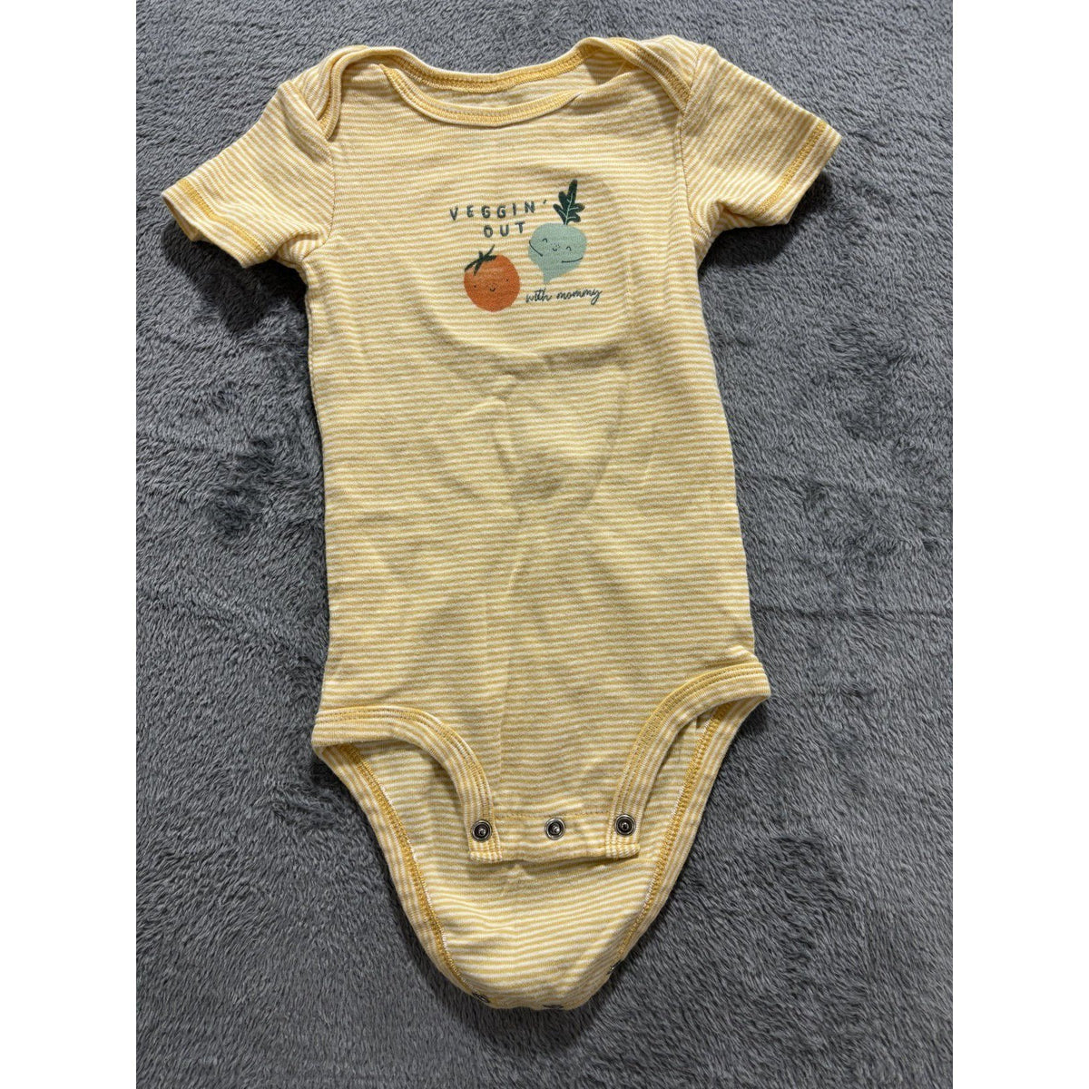 Carter's Baby 12M 6 Piece Bundle Bodysuits Footed Pants Sage Yellow