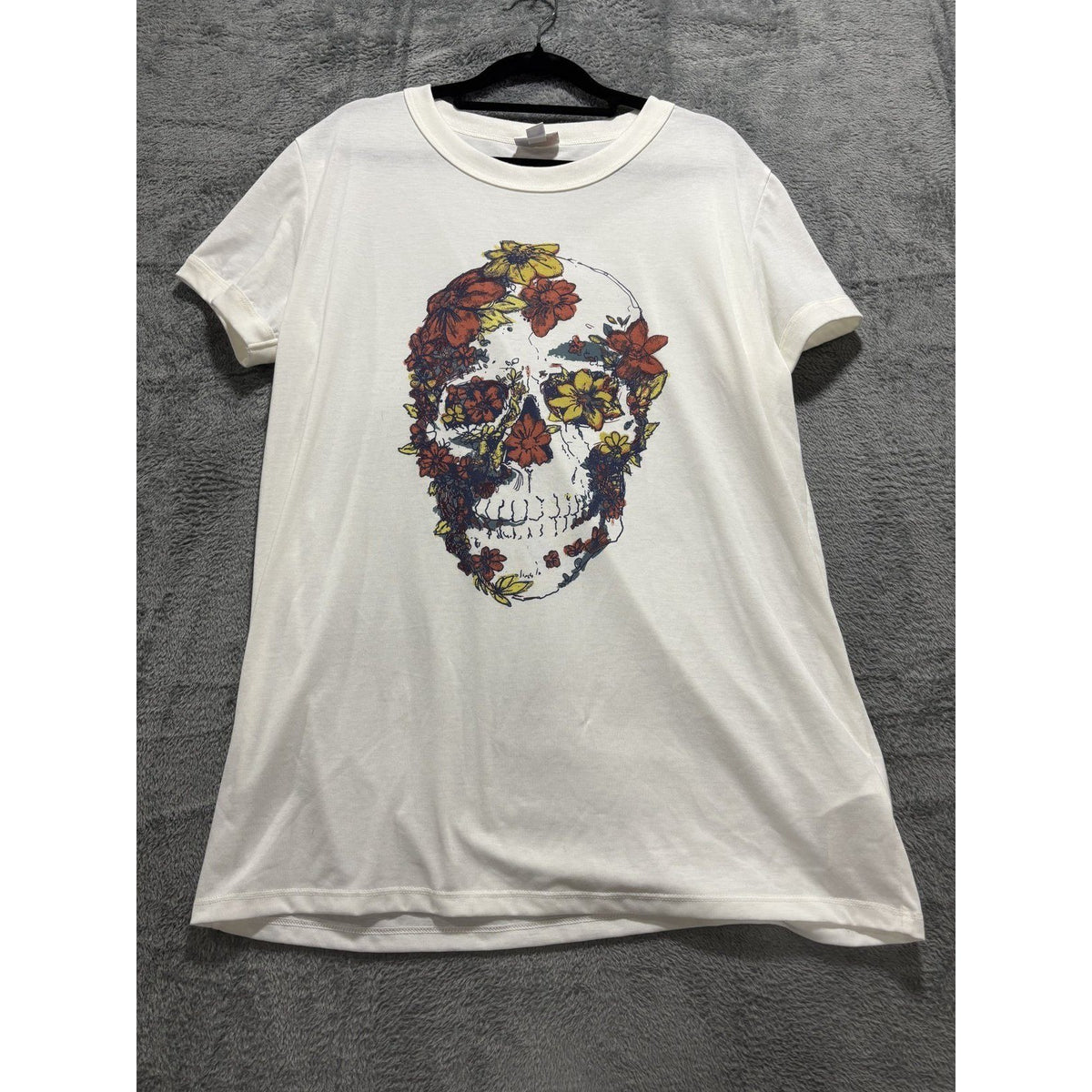 LuLaRoe Womens L White Floral Skull Graphic Crewneck Tee Casual