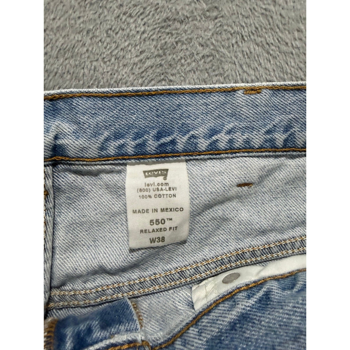 Levi's 550 W38 Light Wash Blue Denim Shorts Relaxed Fit Vintage Casual