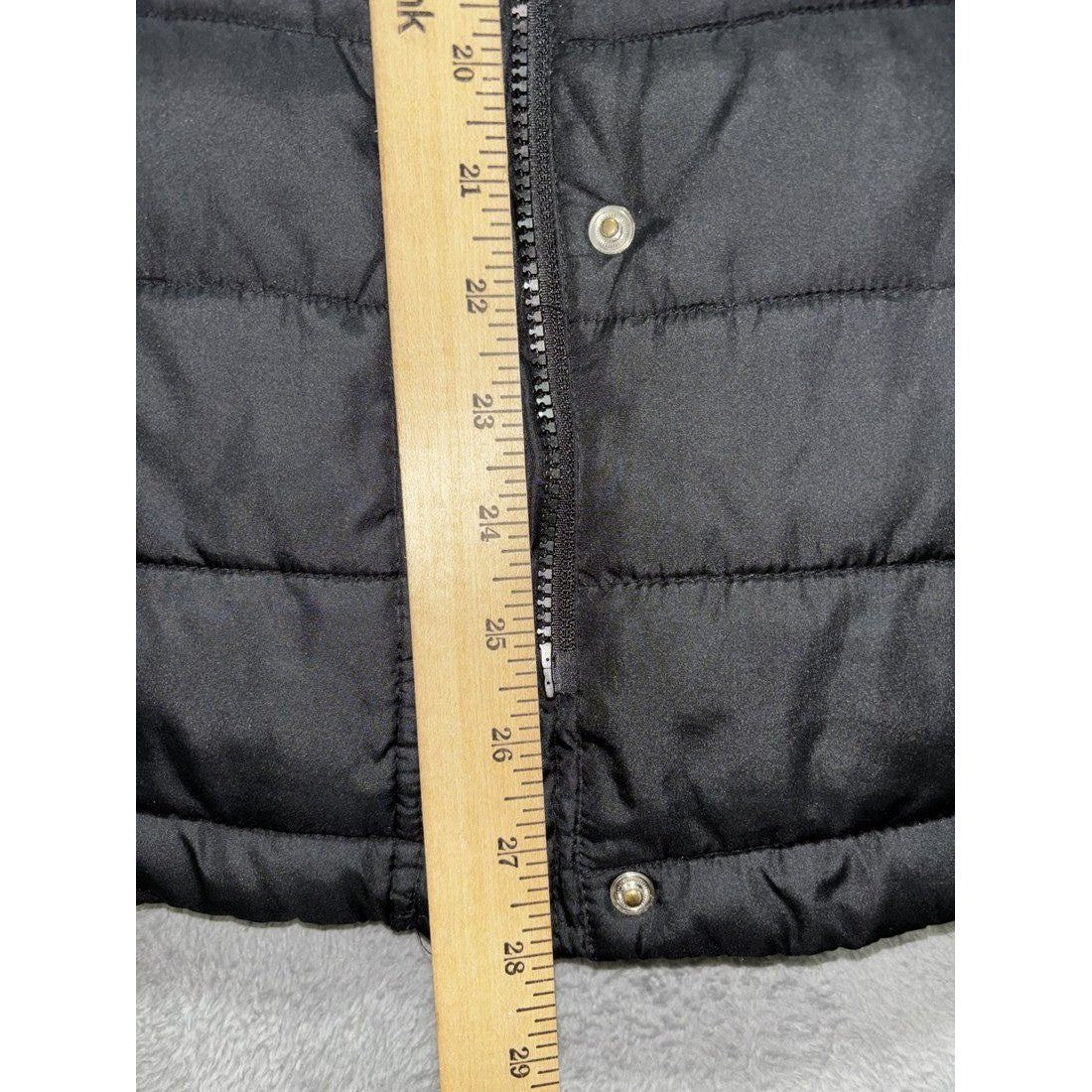 Gap Women's Black Quilted Puffer Vest Size XXL, photo 8 of 9